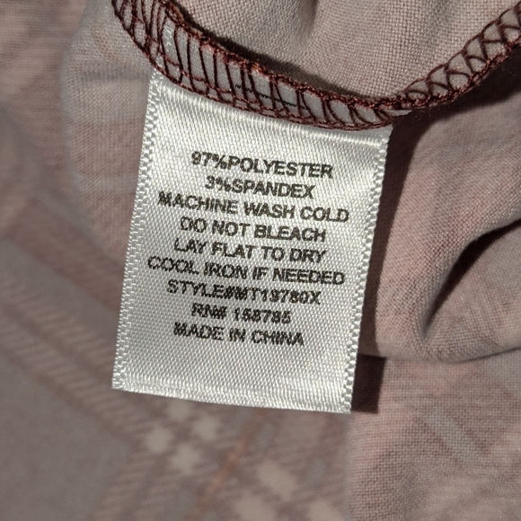 Above and beyond: soft women red / brown and pink plaid buttoned 1X - Picture 6 of 7